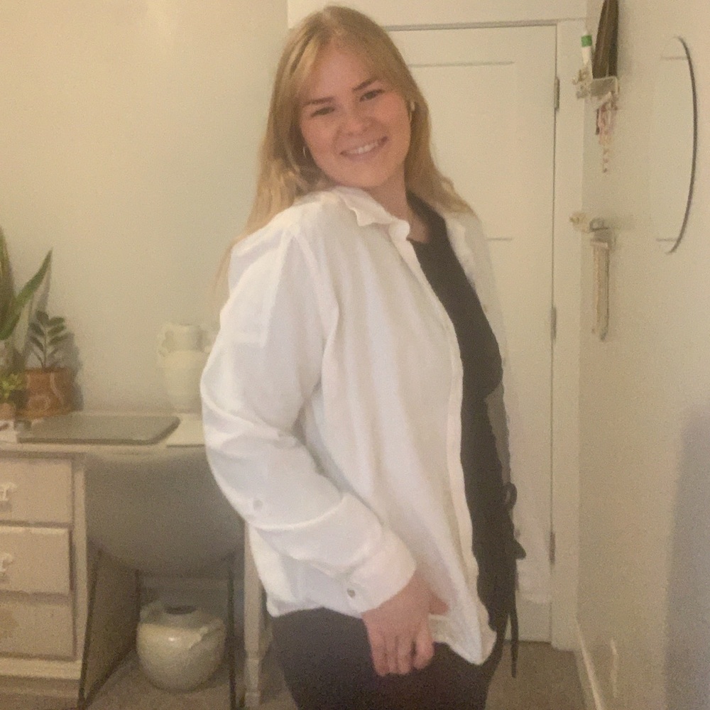 High quality White button up with mother of Pearl buttons
